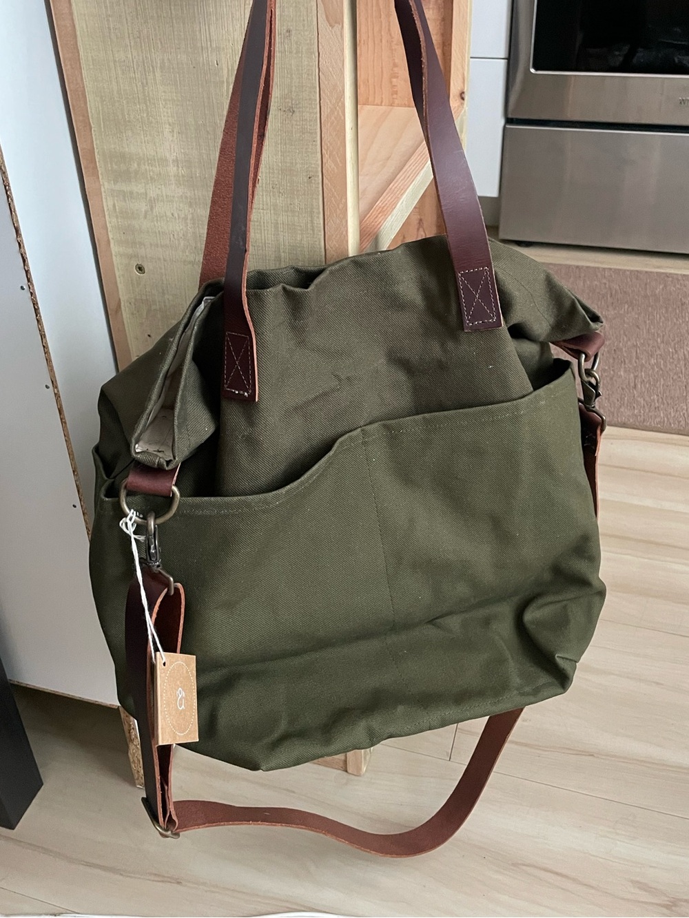 NWT twig & horn – Canvas Crossbody Project Tote Olive Green - Picture 6 of 6